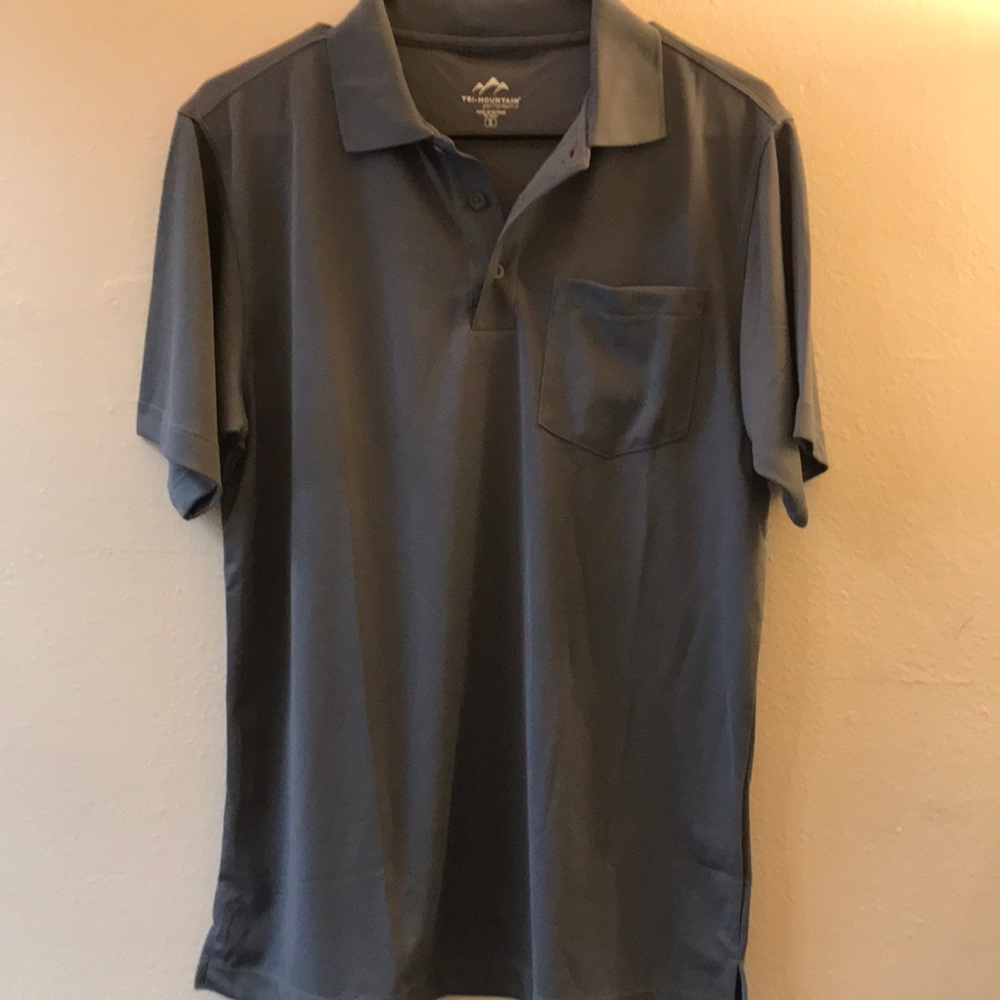Like New Tri -Mountain Classic Fit Mens' Shirt